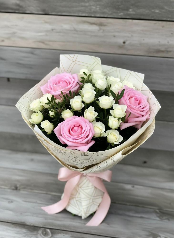 Букет цветов из: Розы в Горном Ставропольского края