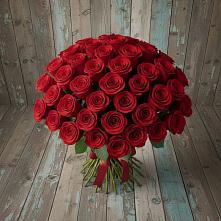 Букет 55 Красных роз Фридом #REPLACE_PRED# Горном Ставропольского края