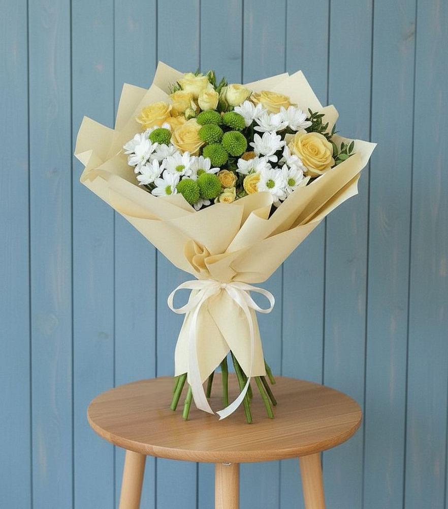 Букет цветов из: Хризантемы и Розы в Горном Ставропольского края