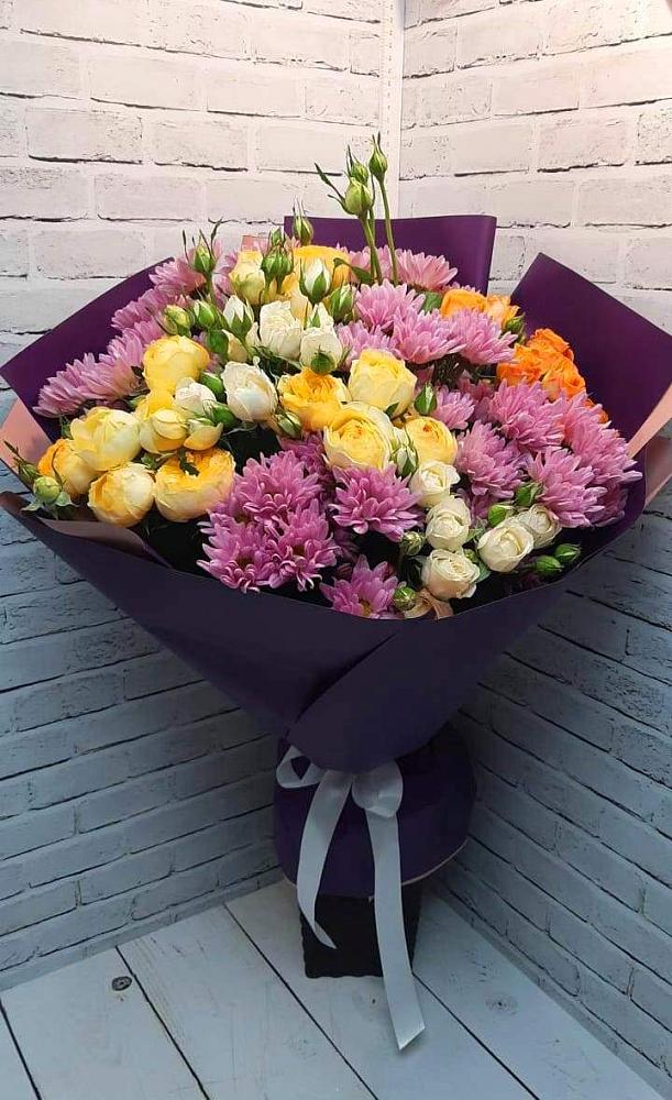 Букет цветов из: Хризантемы и Розы в Горном Ставропольского края