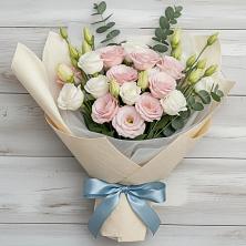 Букет цветов из:  Лизиантусы в Горном Ставропольского края