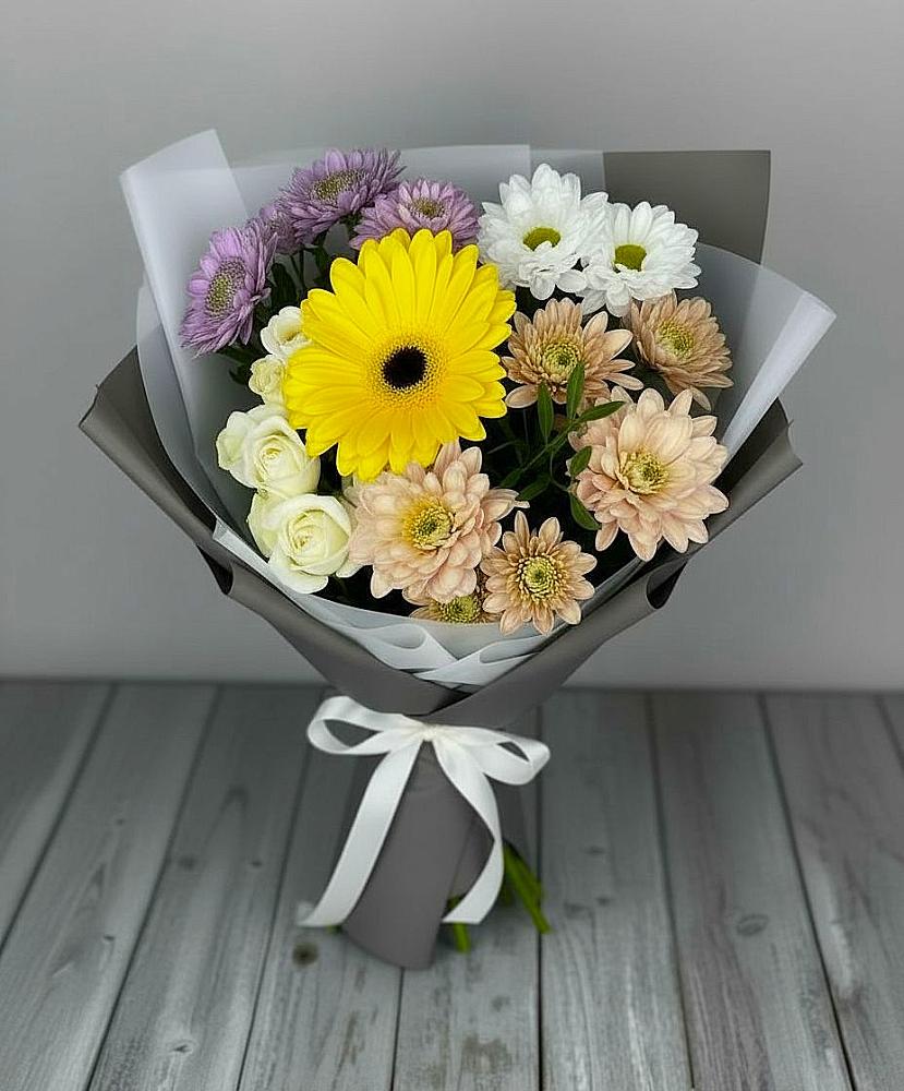 Букет цветов из: Розы, Герберы и Хризантемы в Горном Ставропольского края