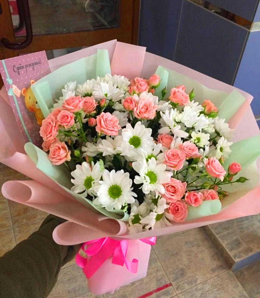 Букет цветов из: Розы и Хризантемы в Горном Ставропольского края