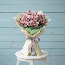 Букет цветов из:  Орхидеи и Розы #REPLACE_PRED# Горном Ставропольского края