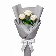 Букет 3 белые розы в Горном Ставропольского края