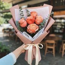 Букет цветов из:  Розы в Горном Ставропольского края