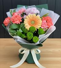 Букет цветов из:  Гвоздики, Розы, Герберы и Хризантемы в Горном Ставропольского края