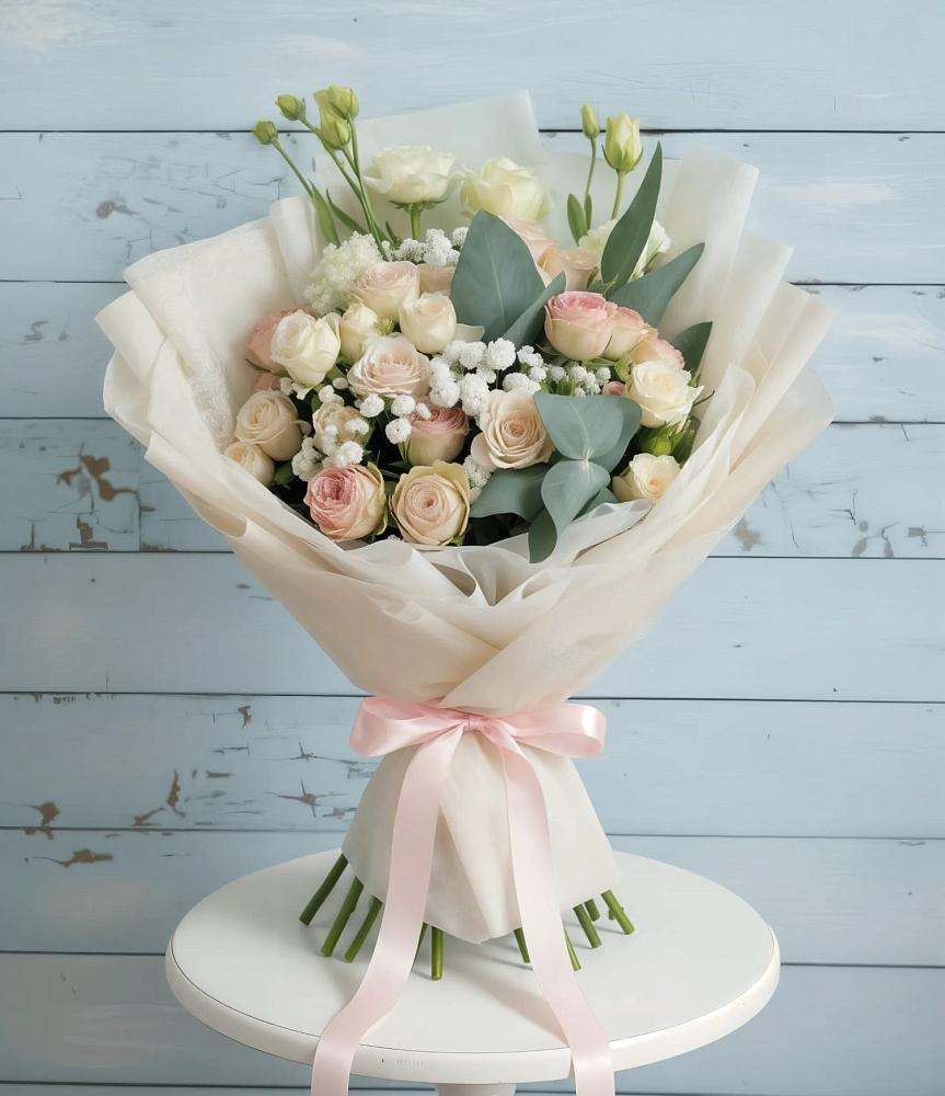 Букет цветов из: Розы и Лизиантусы в Горном Ставропольского края