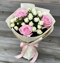 Букет цветов из:  Розы в Горном Ставропольского края