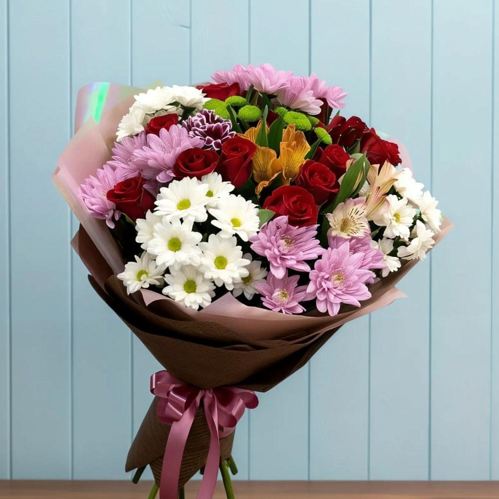 Букет цветов из: Розы, Хризантемы и Альстромерии в Горном Ставропольского края