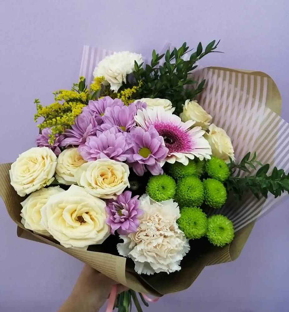 Букет цветов из: Хризантемы, Розы, Гвоздики и Герберы в Горном Ставропольского края