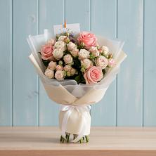 Букет цветов из:  Розы в Горном Ставропольского края