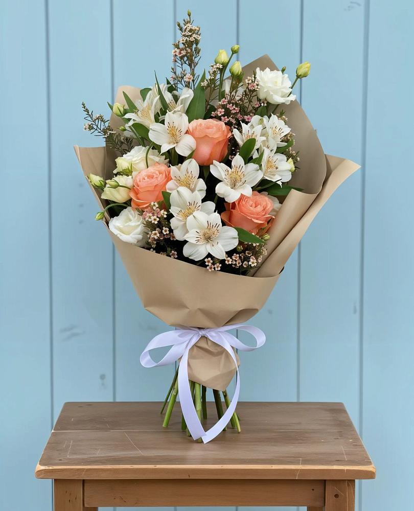 Букет цветов из: Альстромерии, Лизиантусы, Розы и Хризантемы в Горном Ставропольского края