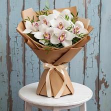 Букет цветов из:  Орхидеи и Розы в Горном Ставропольского края